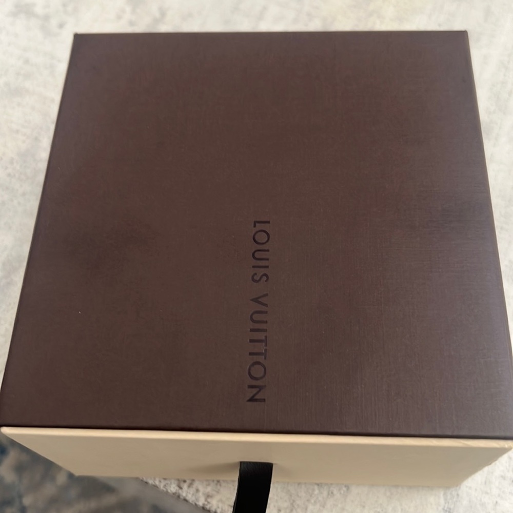 LOUIS VUITTON Square Box